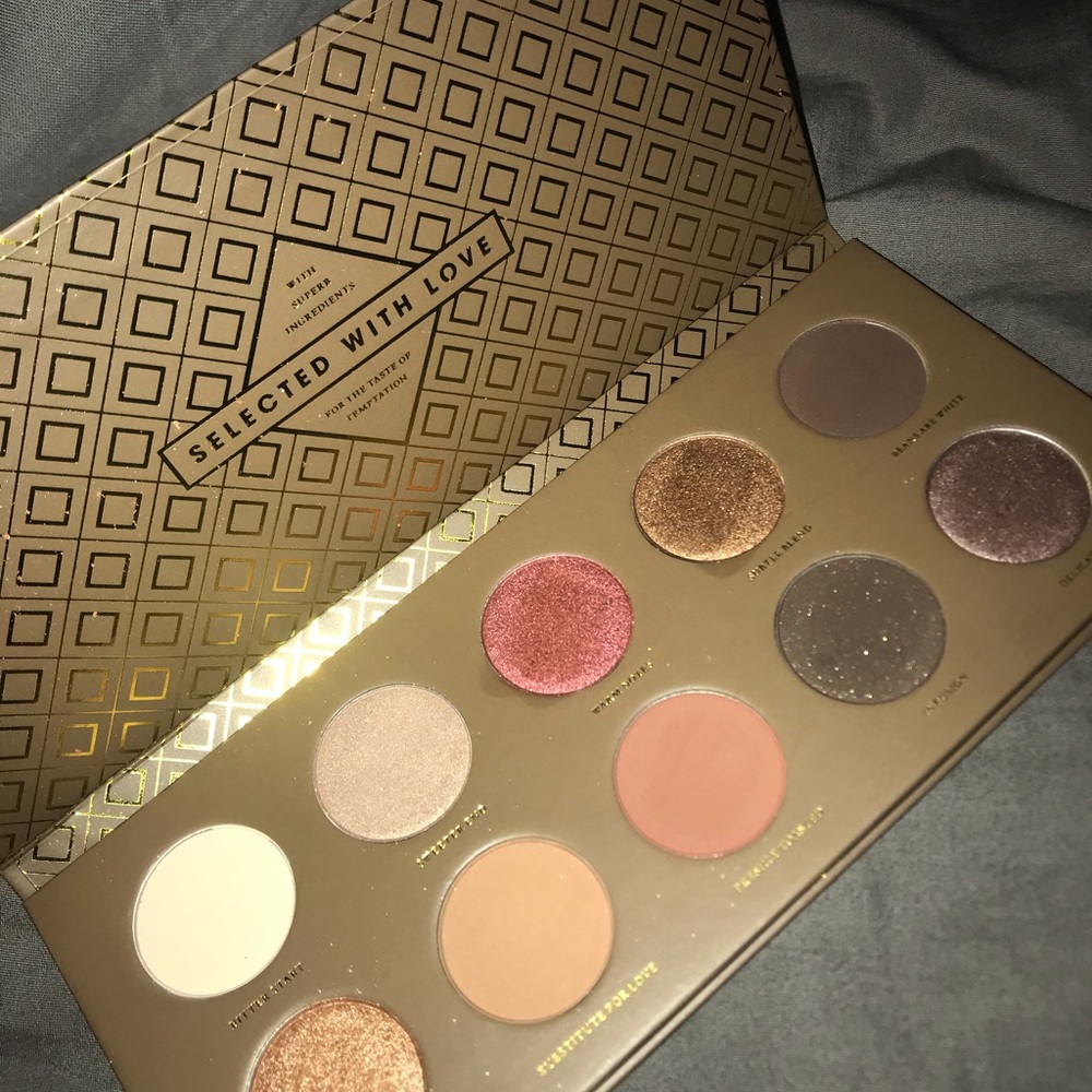 Eyeshadow palette